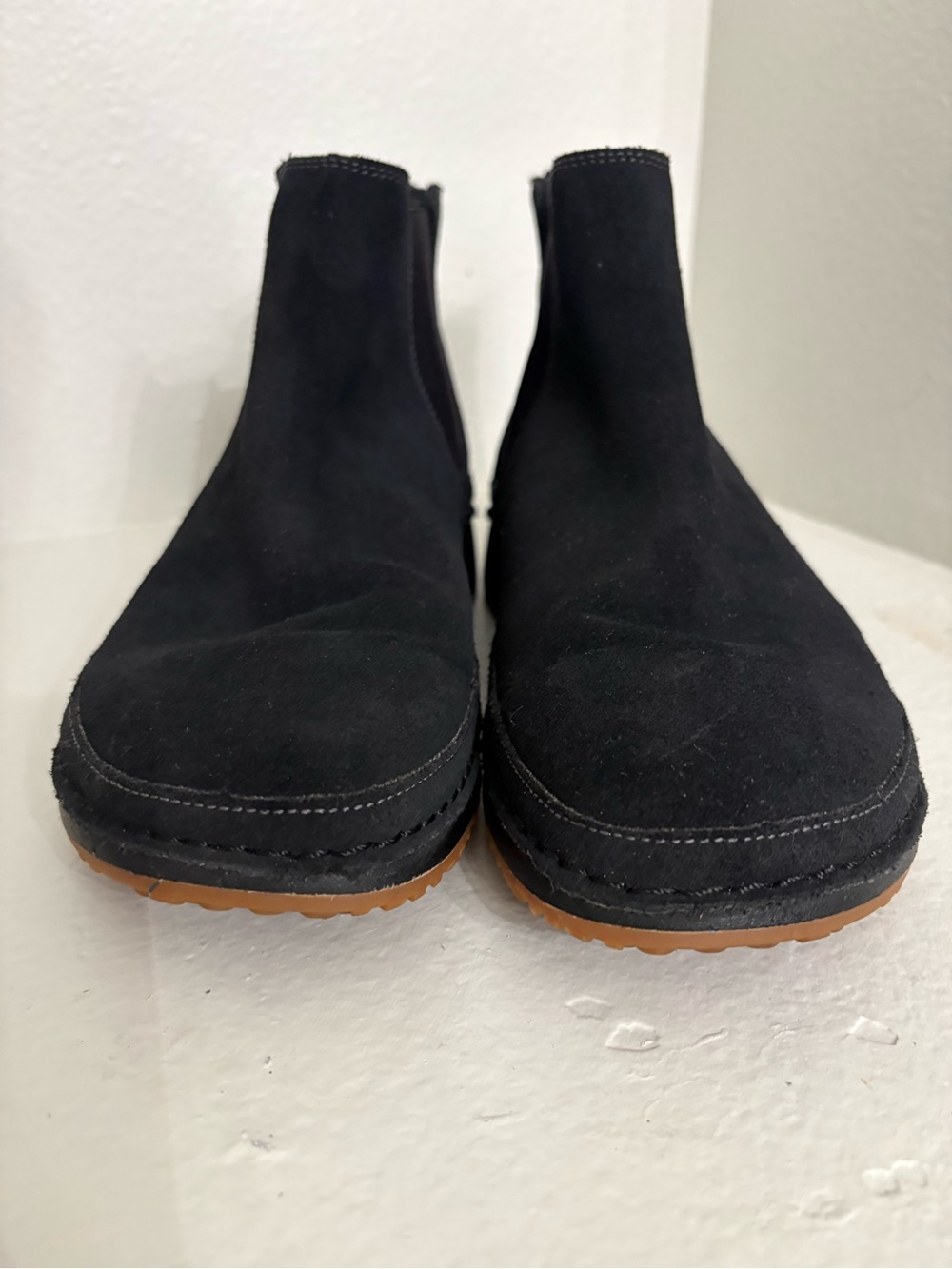 Chaco Women’s Black Suede Chukka Boots with Brown Outsole size 9